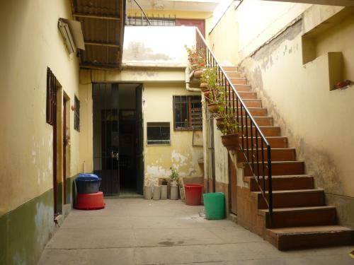 CASA AV TUPAC  AMARU DE 180M2