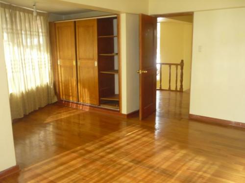 CASA  EN URB COVIDUC DE 240M2