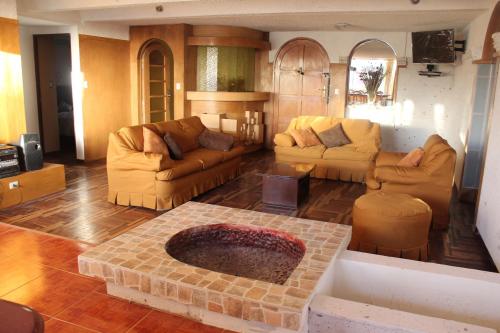 VENDO DEPARTAMENTO AMOBLADO EN J L B y R 