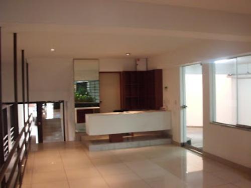 ALQUILER O VENTA DE DPTO. DUPLEX 208m2, EXCELENTE ZONA SAN ISIDRO