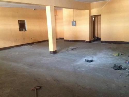 VENDO LOCAL COMERCIAL, URB. EL PEDREGAL ALTO, SMP