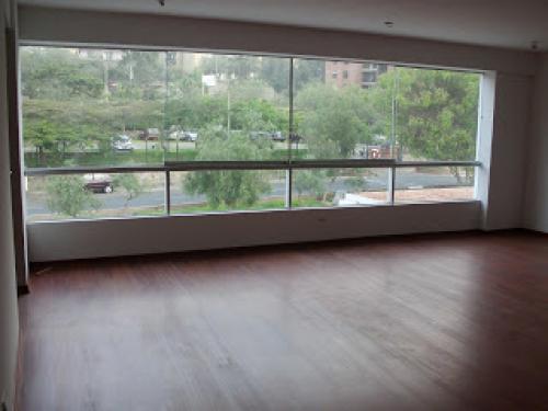 DEPARTAMENTOS EN ALQUILER VIVIENDA/OFICINAS EN AV. CENTRAL, SURCO