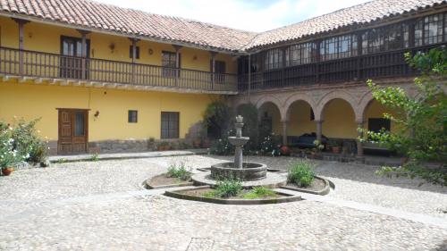 VENDO HOTEL EN EL CENTRO DE CUZCO AMOBLADO.