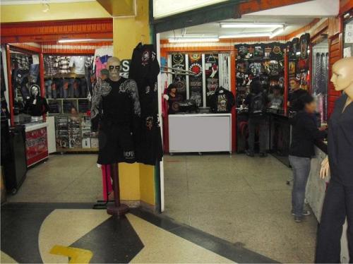 Quimperu vende amplio local centro de Gamarra.