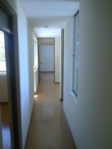 BONITO DEPARTAMENTO EN CUARTO PISO CON ASCENSOR EN  YANAHUARA