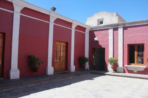 VENDO CASONA EN AREQUIPA. EXCELENTE ESTADO