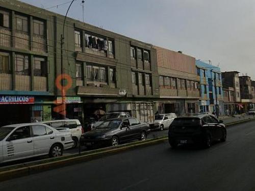 VENDO DPTO EN EL CORAZON DE GAMARRA.