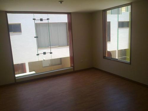 VENDO CASA DE ESTRENO EN QUINTA PRIVADA