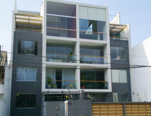 VENTA DE EXCLUSIVO DPTO. EN URB. VALLE HERMOSO - SURCO