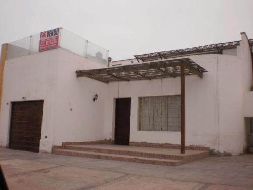 Casa de 2° pisos en San Bartolo