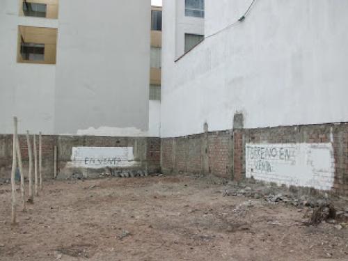 TERENO EN VENTA 210m2 EXCELENTE UBICACION, LAS GARDENIAS SURCO