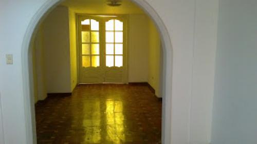 CASA EN ALQUILER PARA OFICINAS, 1er PISO 180m2 SAN BORJA, AVENIDA ANGAMOS