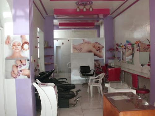 LOCAL EN ALQUILER 320m2, EXCELENTE UBICACION EN LINCE, AVENIDA PRINCIPAL.