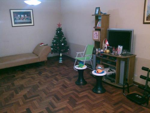 CASA DE DOS PLANTAS,  04 DORMITORIOS, BELLAVISTA