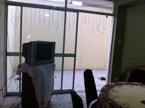 VENDO DE OCASION CASA EN SAN JUAN DE MIRAFLORES.