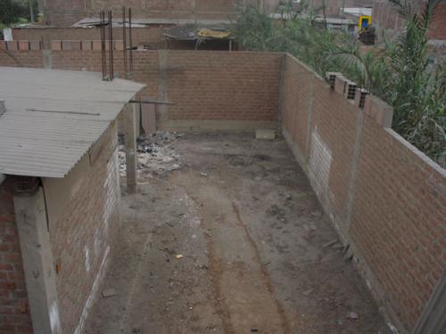 CARABAYLLO,  STO. DOMINGO,   VENDO TERRENO  100 M2.