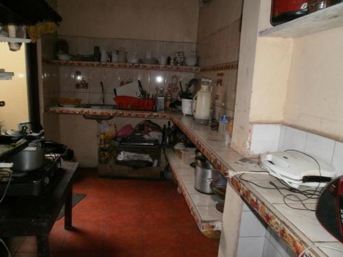 CASITA EN BALCONCILLO A UN CDRA. AV. CANADA