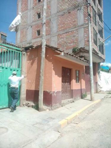 CASA EN VENTA EN URB. MANANTIALES 