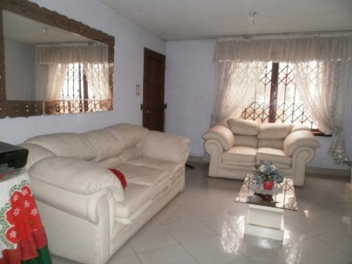 CASA EN CONDOMINIO EN SANTA CLARA SEIS DORMITORIOS