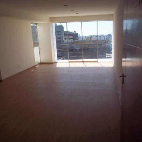 L I N CE  -    VENDO  DEPARTAMENTO  CON  ESTACIONAMIENTO.