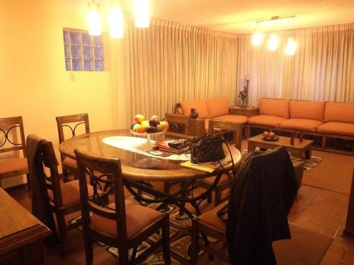 AMPLIO DEPARTAMENTO EN MIRAFLORES