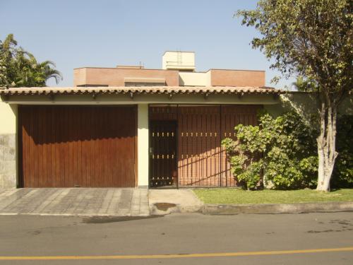 VENTA DE AMPLIA Y ACOGEDORA CASA EN SOL DE LA MOLINA