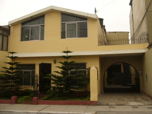 VENTA DE CASA PARA VIVIENDA O COMERCIO EN BARRANCO