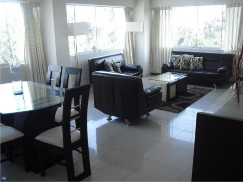 Quimperu alquila departamento con excelente vista en San Borja Norte.