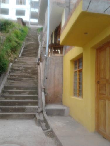 VENDO CASA EN APV. LOS JARDINES DEL INCA