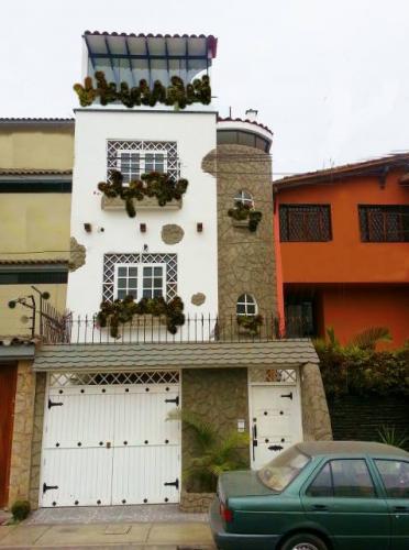 VENDO HERMOSO DUPLEX. EN SALAMANCA DE MONTERRICO