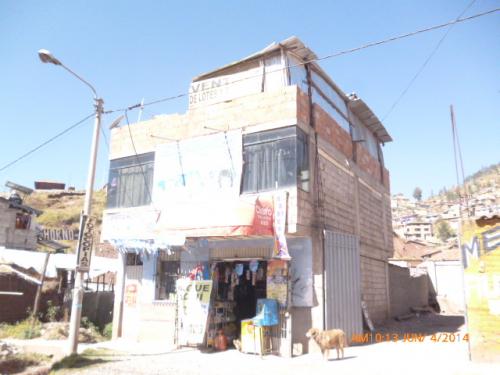 VENDO CASA EN APV. CAMINO REAL