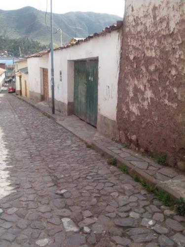 VENDO CASA EN CALLE SANTA ROSA