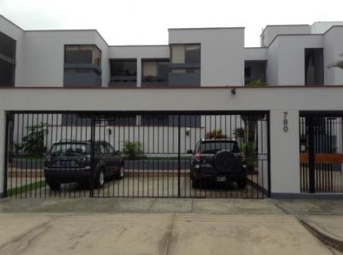 VENTA DE DEPARTAMENTO EN CALLE BACA FLOR_SANTIAGO DE SURCO