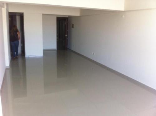 VENDO O  ALQUILO OFICINA DE ESTRENO EN AV. EJERCITO