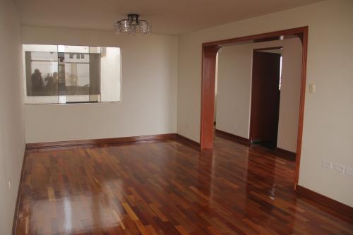 Oportunidad Unica - Dpto Remodelado con Excelente Distribución en Surco