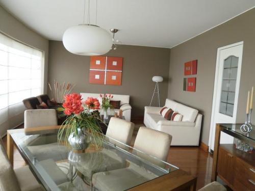 VENDO DEPARTAMENTO EN URB. CASUARINAS SUR – SURCO