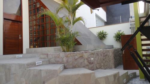 TRUJILLO: ALQUILO CASA EN CONDOMINIO EN EL GOLF