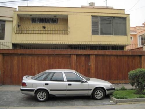 CAsa Surco 3 plantas y sotano