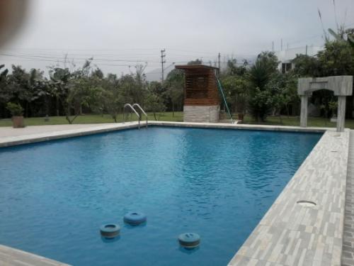 VENTA DE CASA DE CAMPO CON PISCINA EN CALLE LAS PARCAS, SECTOR 1 DE LAS LOMAS DE JATOSISA DISTRITO DE PACHACAMAC