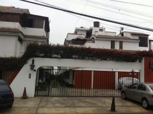 Ocasion vendo casa bonita de 4 pisos en monterrico en surco