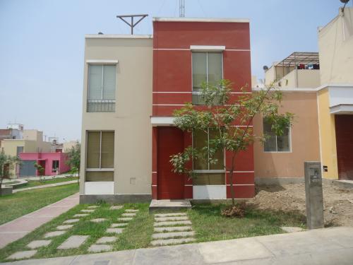 CASA EN VENTA - MZ “I” LOTE 1 URB. VILLA CLUB 2DA ETAPA CARABAYLLO