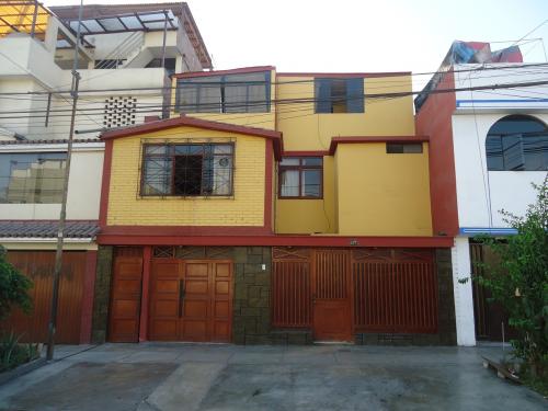 CASA EN VENTA EN EL DISTRITO DE LA VICTORIA