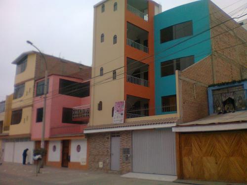 S. M.  DE PORRES.  –  VENDO  DEPARTAMENTOS  DE  ESTRENO.