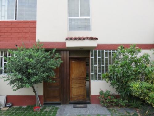 Alquiler de casa en calle Miguel Aljovin Santiago de Surco