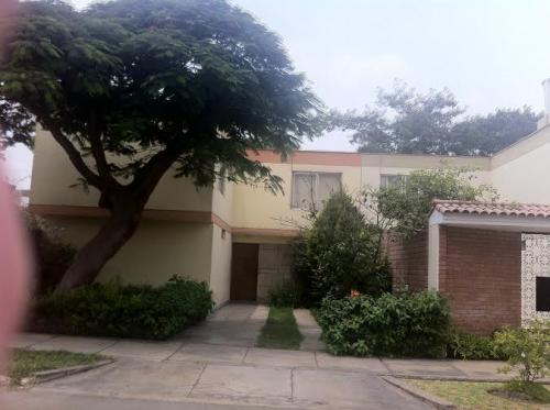 VENDO CASA EN MONTERRICO SURCO FRENTE AL COLEGIO PIO XII