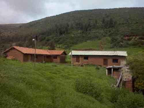 YACIMIENTO MINERO EN HUANOQUITE DE 105 HECTAREAS