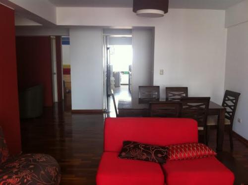 VENDO BONITO DPTO DUPLEX EN EL BARRIO MEDICO X LA AURORA