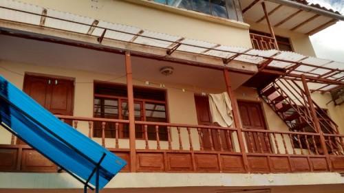 CASA EN HUANCARO 3 PISOS DE 150M2