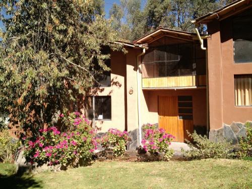 CASA CONDOMINIO ECOLOGICO EN URUBAMBA DE 82M2