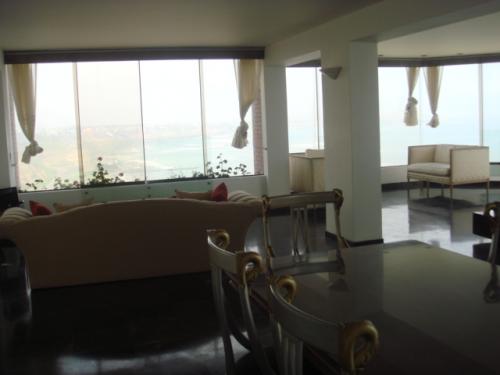 ALQUILO PENTHOUSE TRIPLEX AMOBLADO EN MIRAFLORES